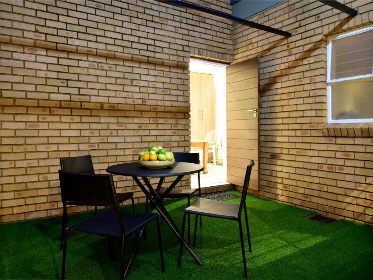 Five O'Clock Zen Boutique Guest House Centurion Exteriör bild