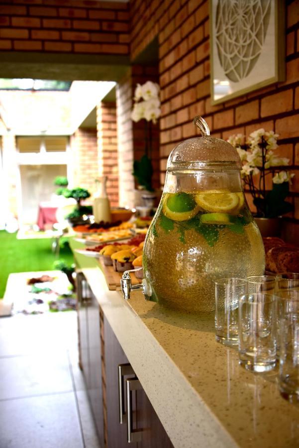 Five O'Clock Zen Boutique Guest House Centurion Exteriör bild