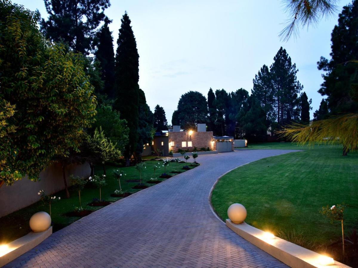 Five O'Clock Zen Boutique Guest House Centurion Exteriör bild